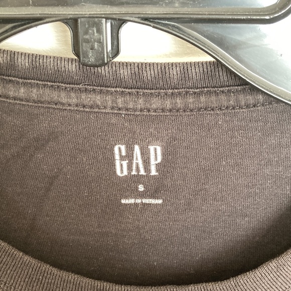 GAP Men’s Graphic Tee - Picture 2 of 2